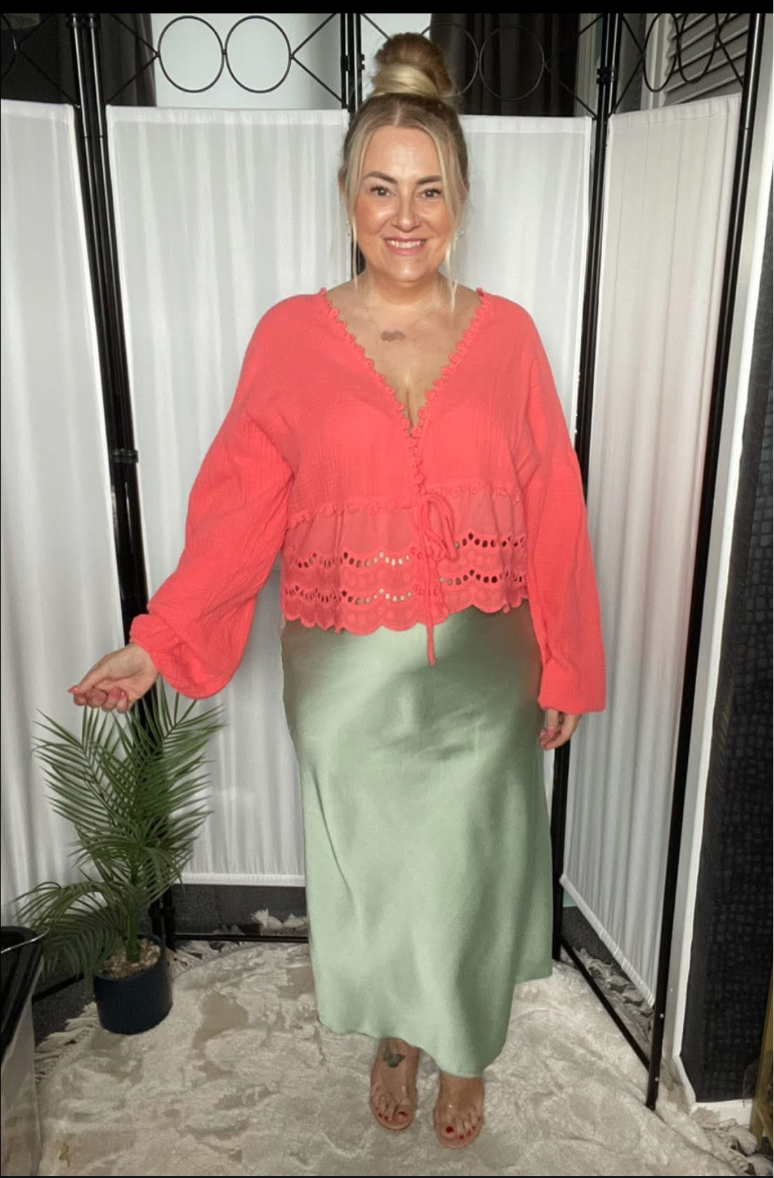 THE SATIN LOOK SKIRT - SAGE