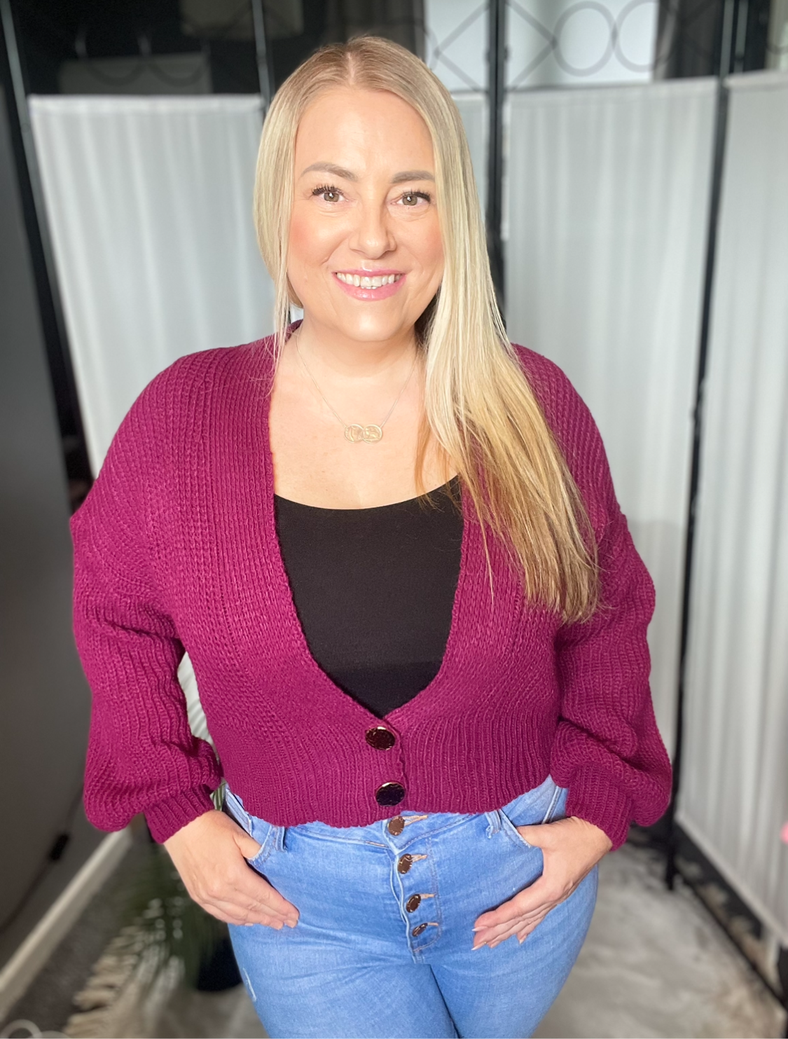 THE CROPPED STYLE CARDIGAN - MAGENTA