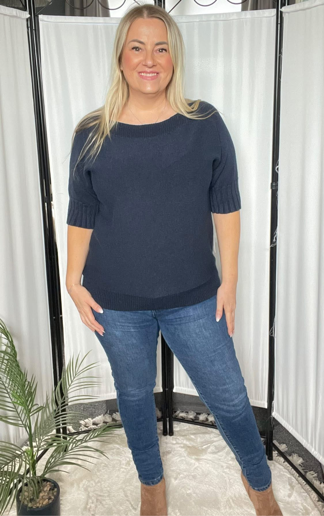 THE BILLIE SHORT SLEEVE JUMPER - NAVY