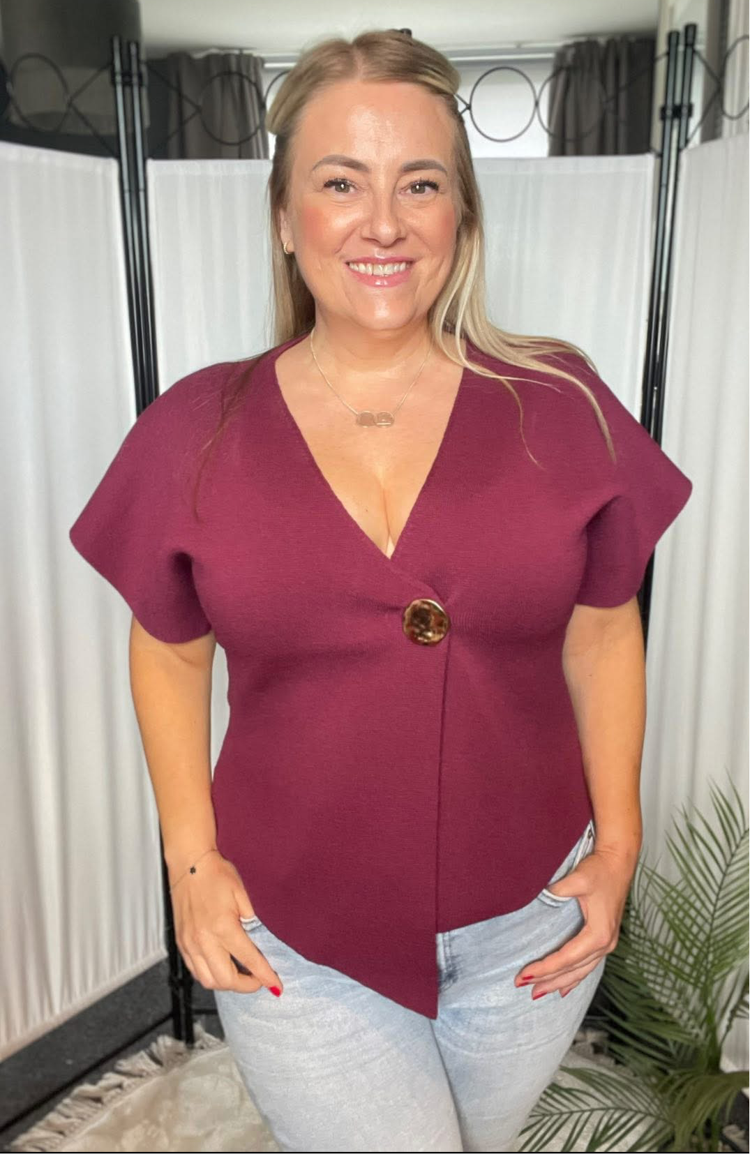 THE ANDRADA GOLD BUTTON TOP - WINE