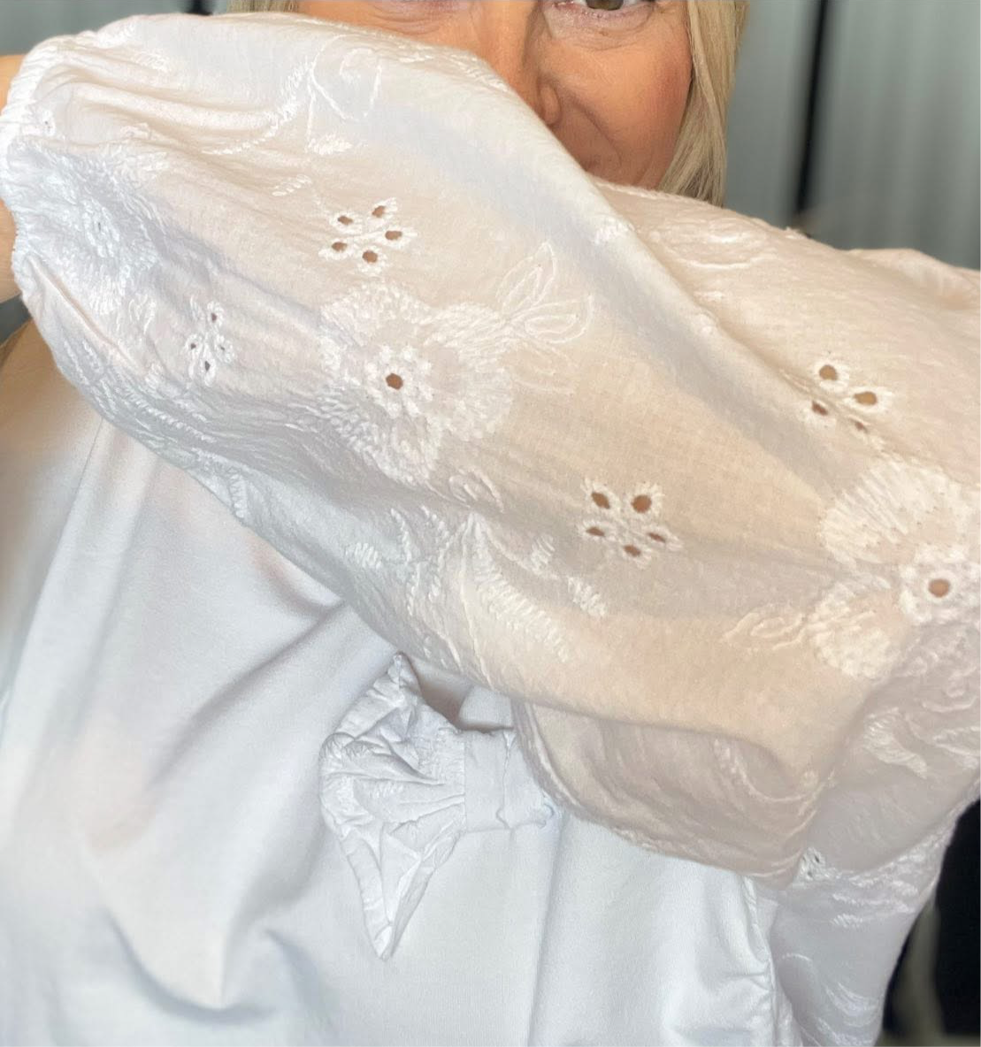 THE NADIA EMBROIDERED TOP - WHITE