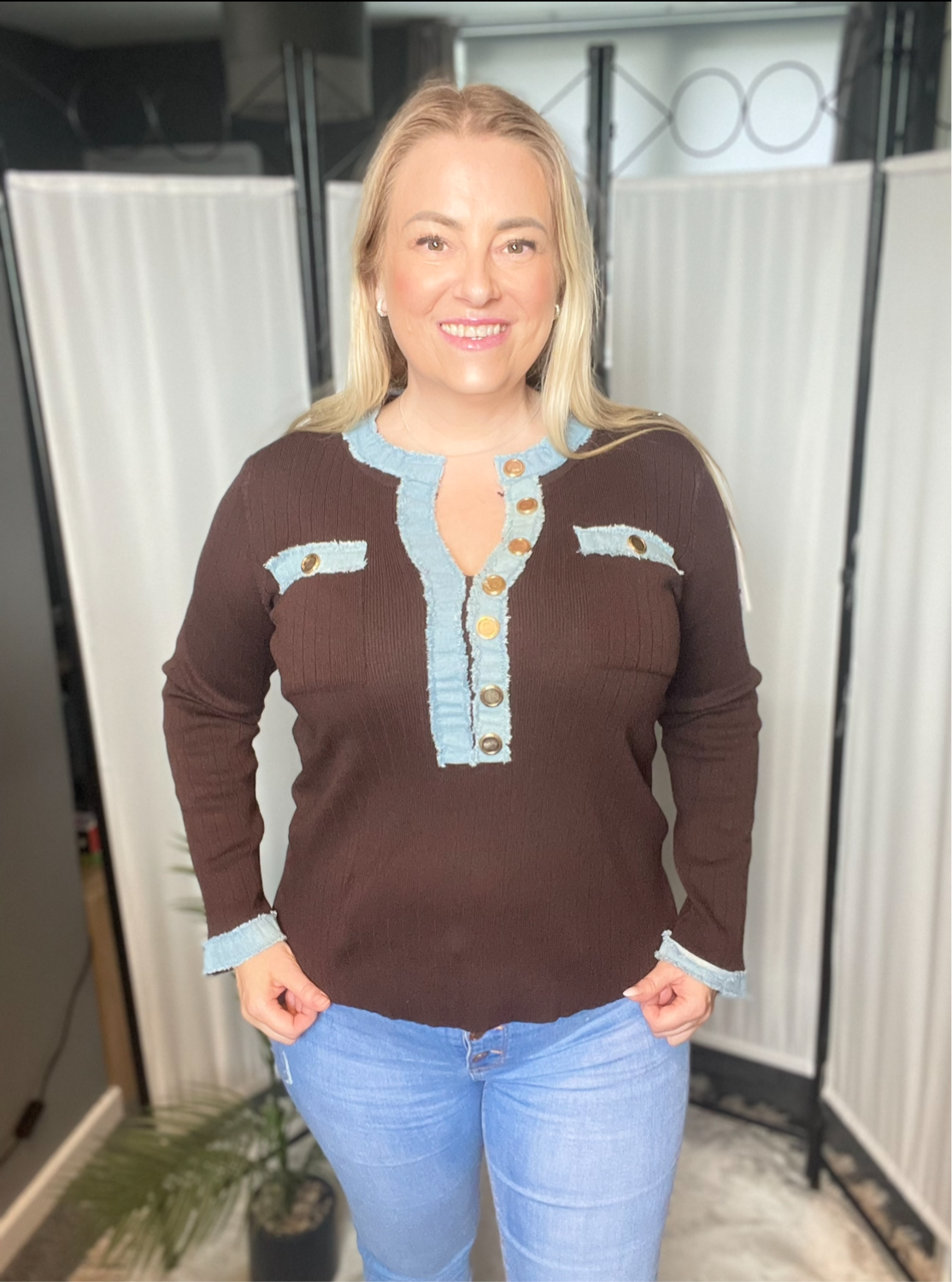 THE DENIM TRIM TOP - BROWN