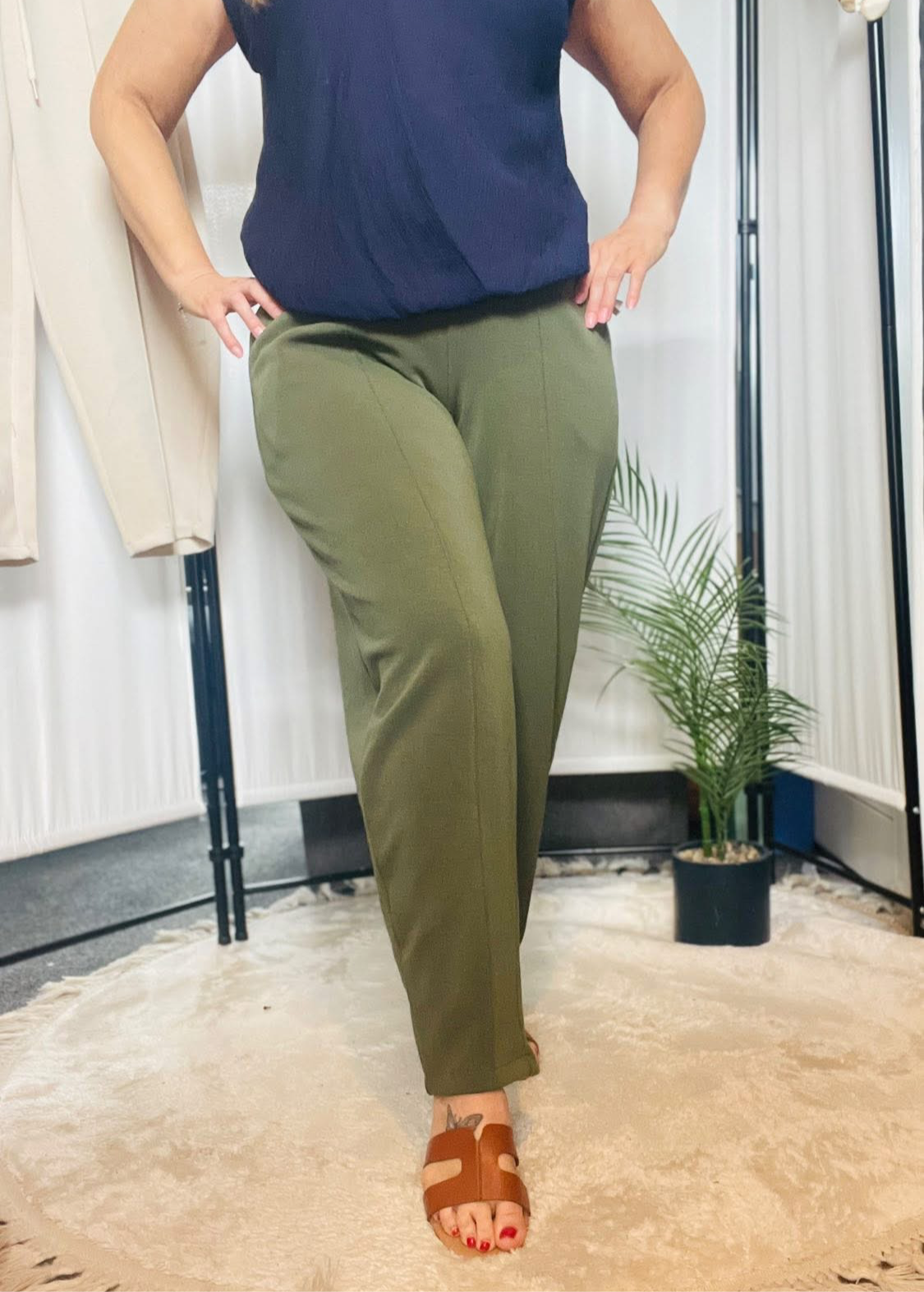 THE CARRIE JOGGERS - KHAKI