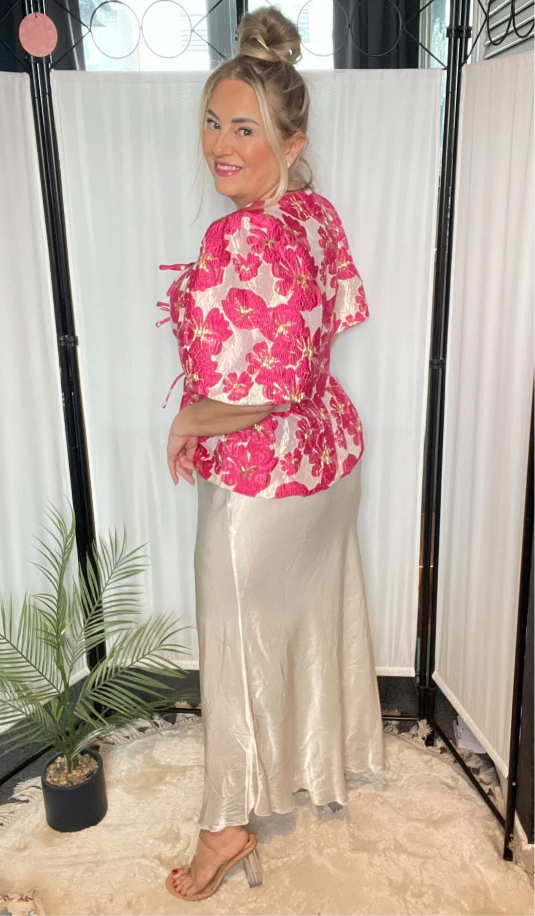 THE SATIN STYLE SKIRT - CHAMPAGNE