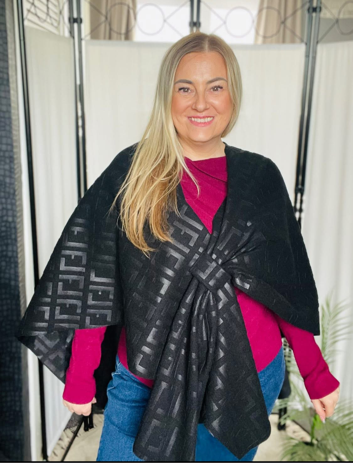 THE EBONY EMBOSSED CAPE - BLACK