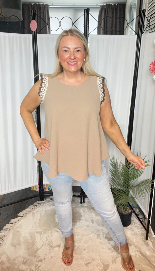 THE TIANA EMBROIDERED SHORT SLEEVE TOP - TAUPE