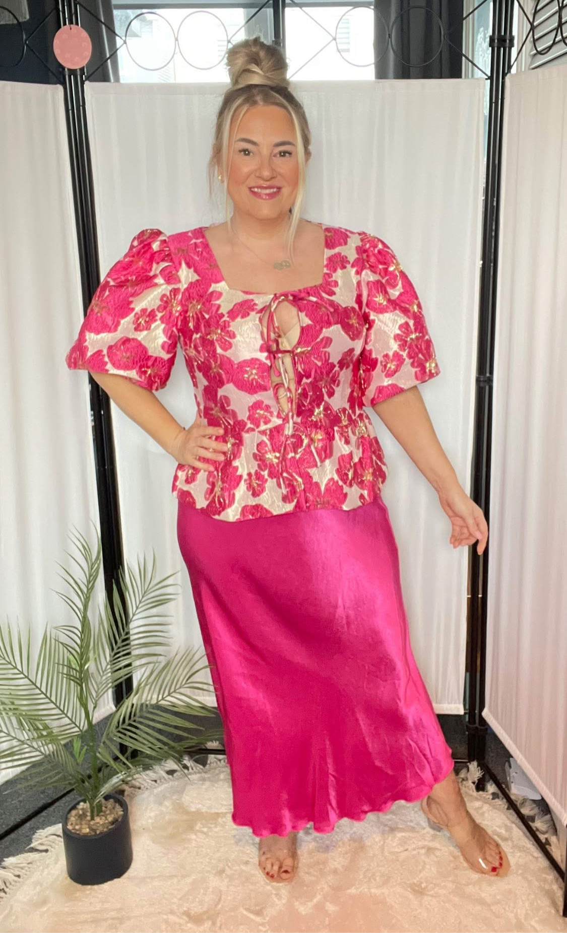 THE SATIN STYLE SKIRT - FUCHSIA